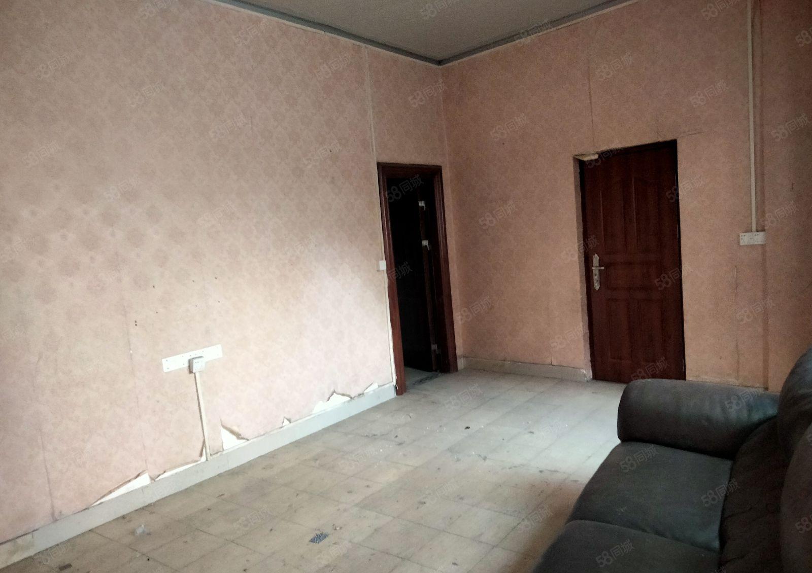 塘厦镇林村钢构厂房1200平方