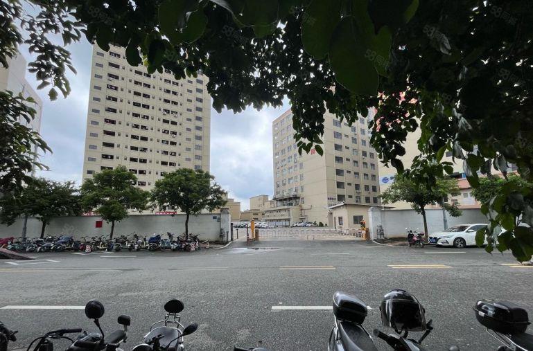 塘厦2000平楼上现成装修办公室水电齐全实际面积低价厂房出租