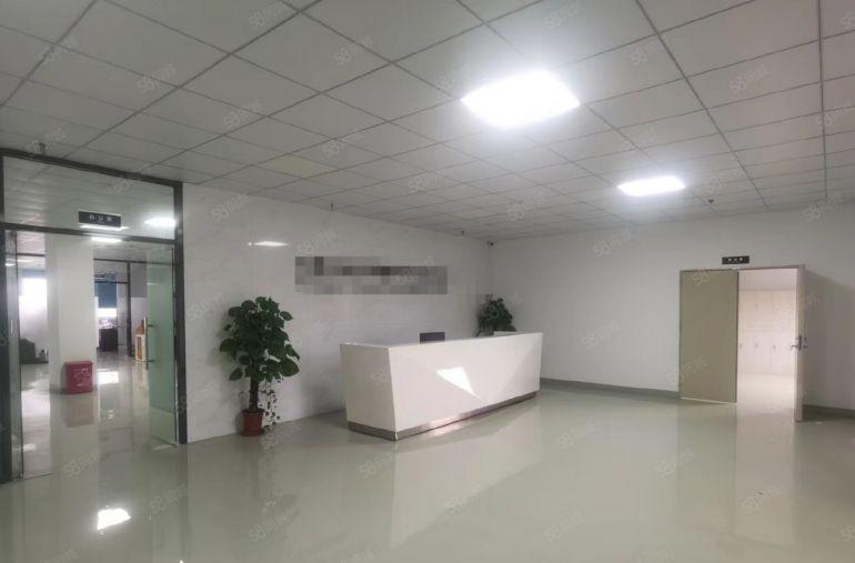 塘厦高速口大坪新出楼上2000平带装修厂房仓库出租，水电齐全