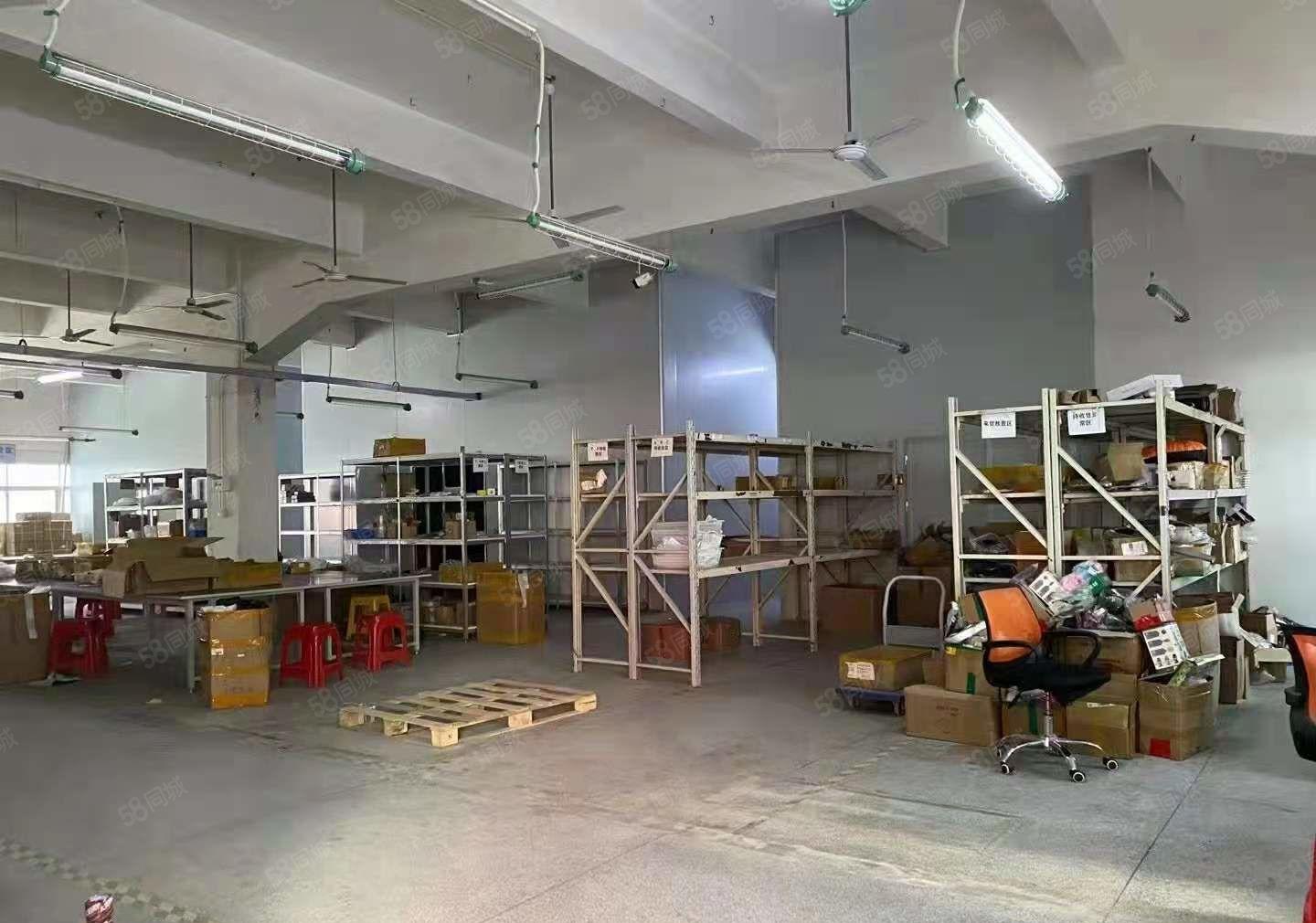 带卸货平台!塘厦清湖头厂房出租2楼3600平 可分租空地超大