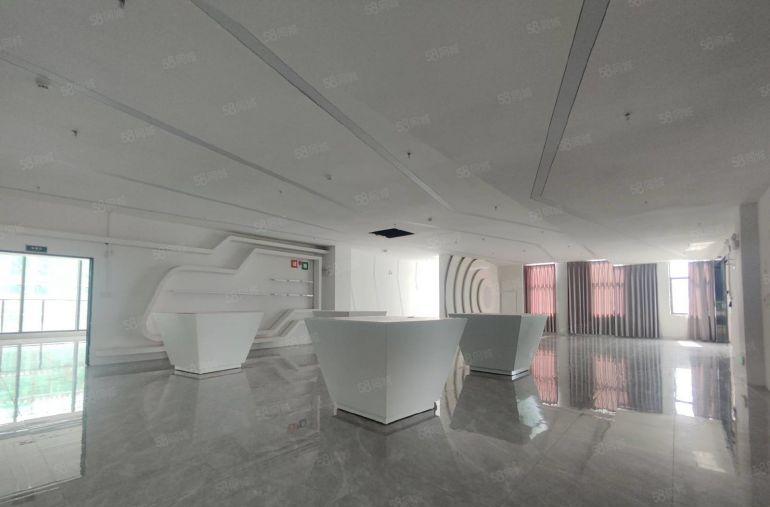 东莞塘厦科苑城全新豪华装修办公室，空地大，3吨电梯，拎包生产