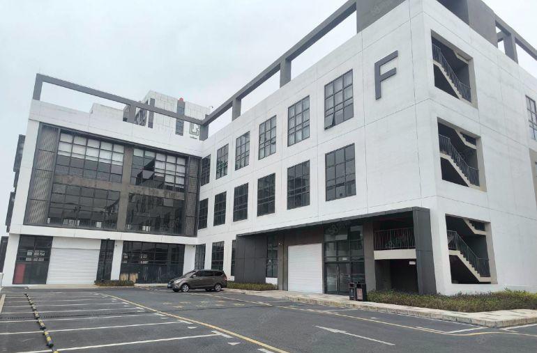 塘厦原房东一二楼各2000平精装修厂房仓库，大小分租水电齐全