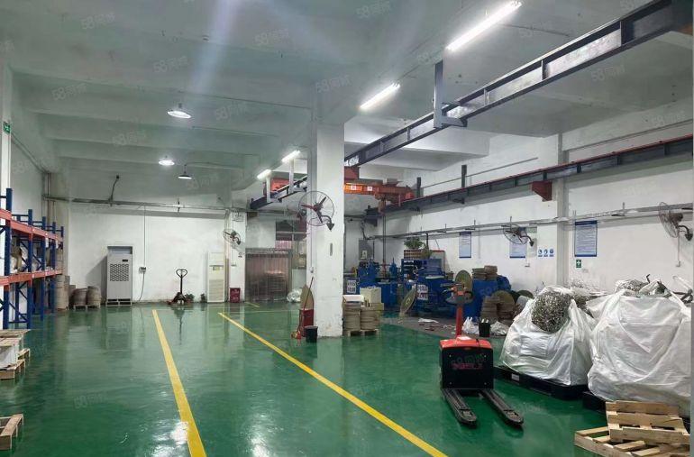 塘厦林村新出一楼628平，现成装修办公室行车，无需转让费出租