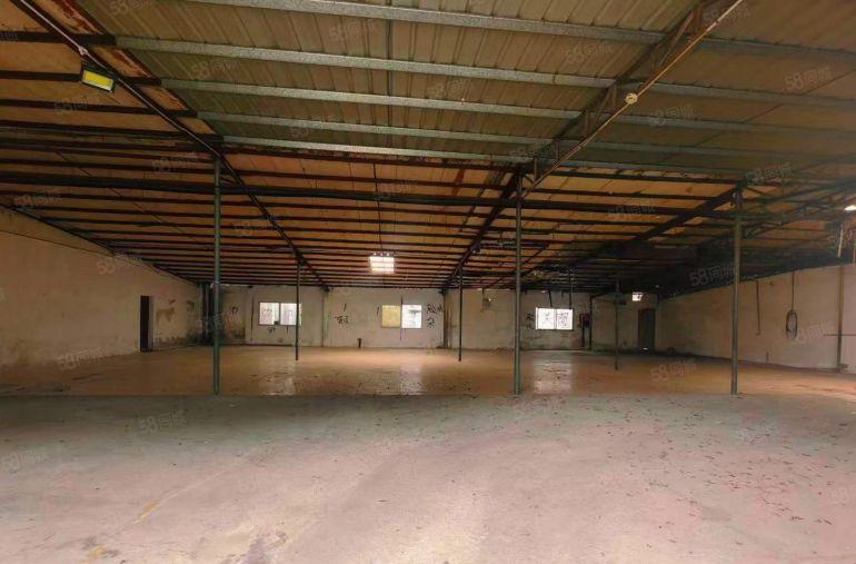 塘厦本地佬小独院，面积720平特价出租，可进大车水电可自缴