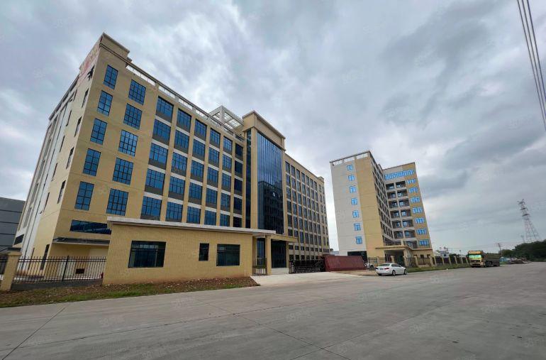 塘厦原房东红本标准独门独院厂房出租，一楼高8米