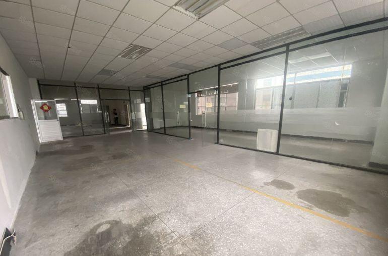 塘厦高速口新空独院标准厂房，一楼带航车精装修无尘车间大小出租