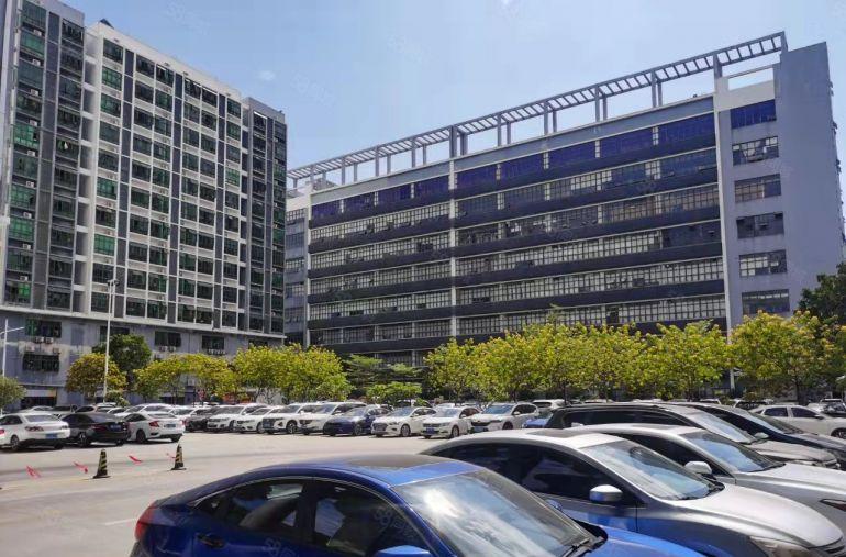 现成装修入住，塘厦科苑城新出原房东楼上3300平厂房仓库出租