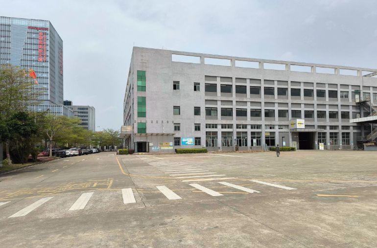 塘厦临深带装修办公室一二楼各2000平厂房仓库出租，水电齐全