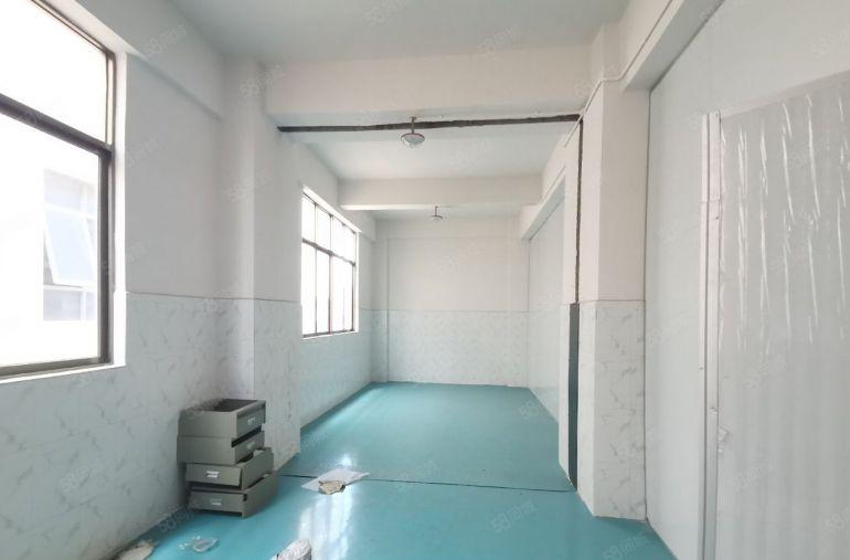 塘厦清湖头独院新出标准3楼530平方，主线到车间，面积实在！