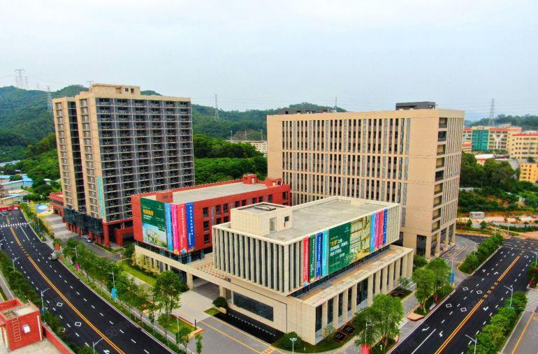 塘厦大坪靠观澜新出独院35万平带装修厂房仓库出租，大小分租