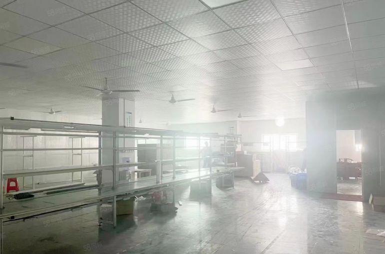 特价11！塘厦清湖头工业园区400平出租。水电齐全。现成装修