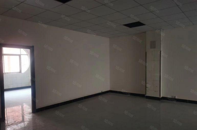 寮步 良边 独院厂房 分租 一楼300平方，价格便宜地段好