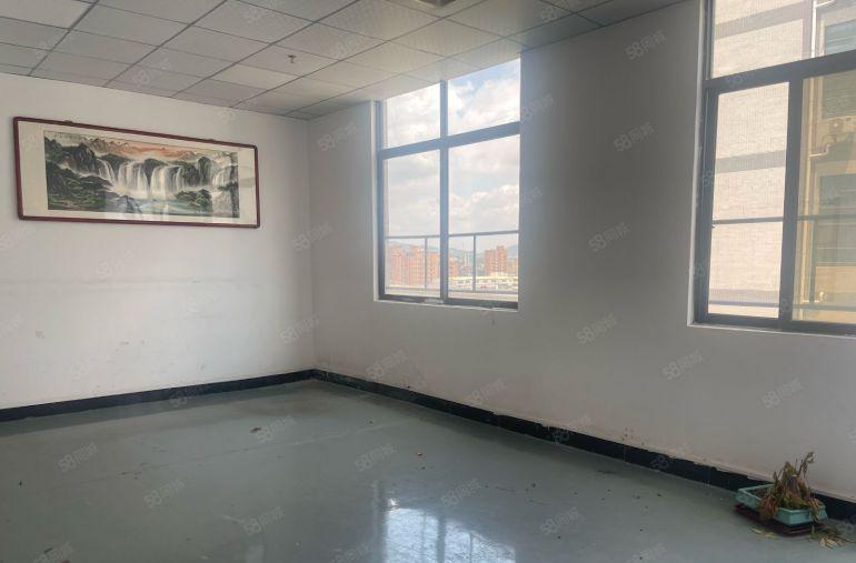 寮步紧邻松山湖带精装修楼上850平 4吨货梯 独立客梯