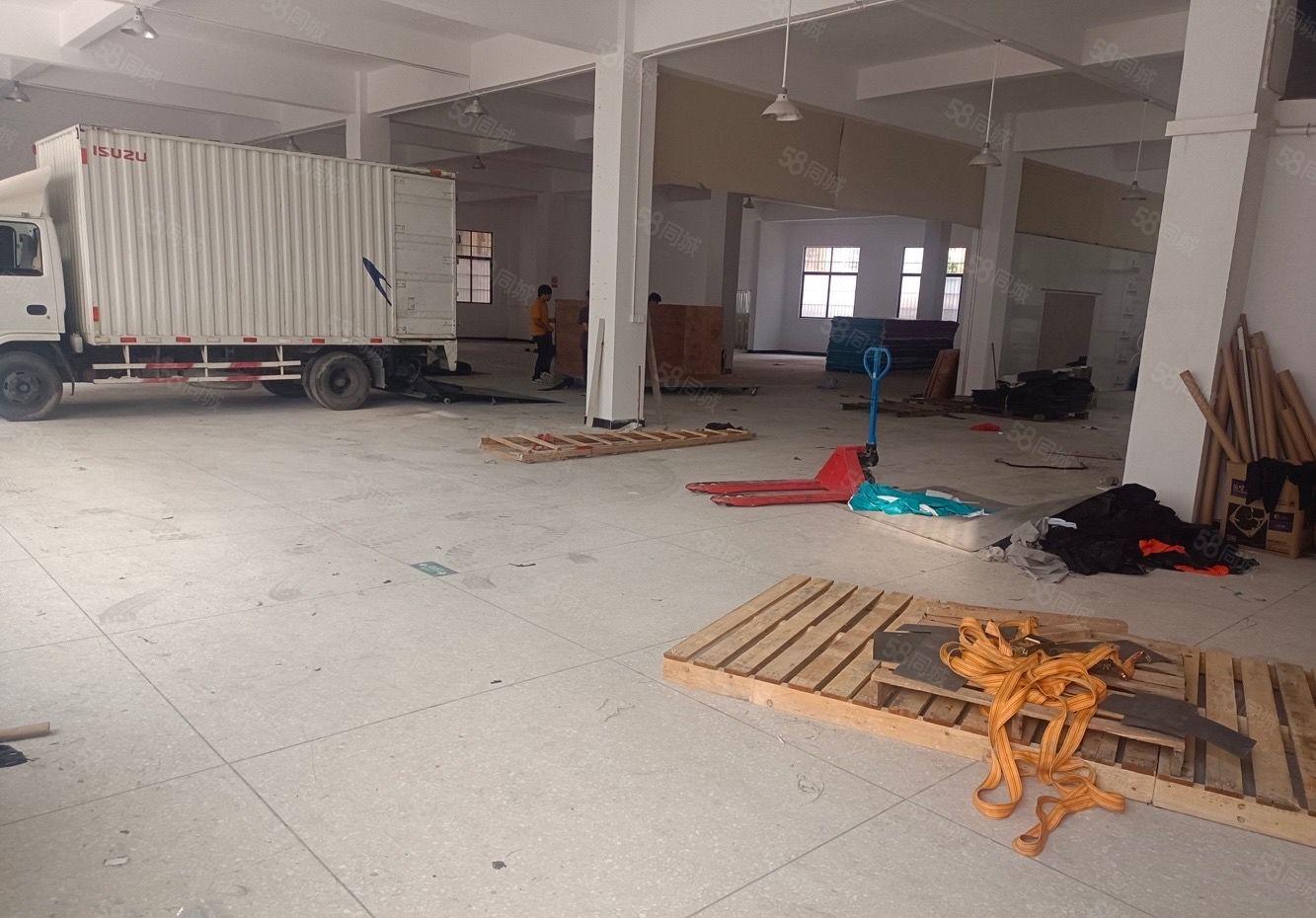 寮步竹园一楼厂房出租！形象好，9成新！