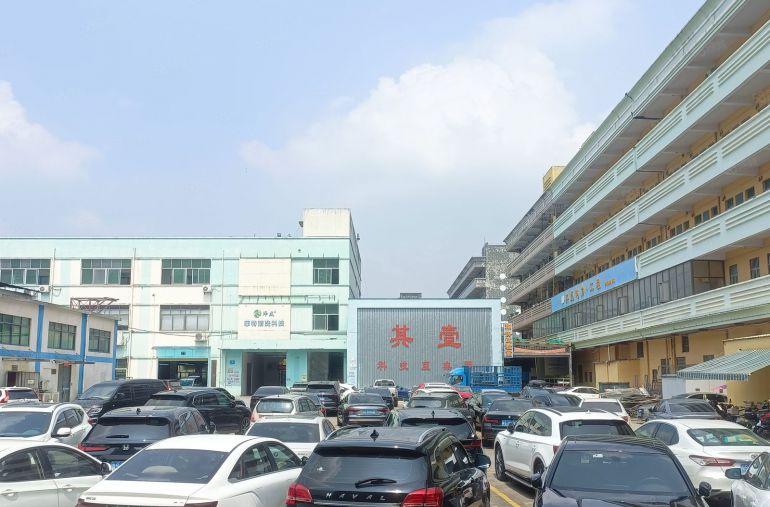 寮步汽车城附近工业园钢结构2400平，1200平方起租。