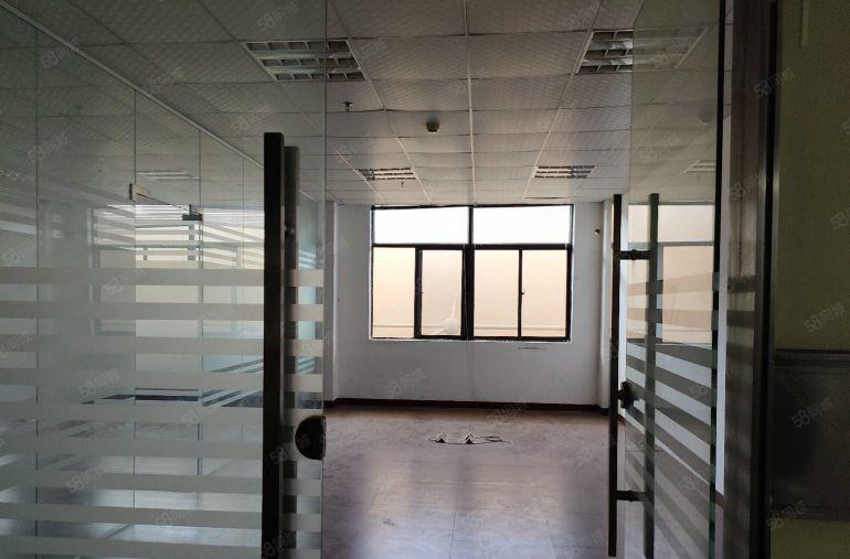 厂房出租 1至3楼每层1500平方。半层起分！可办环评