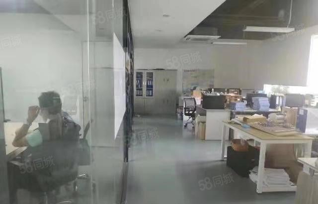 寮步牛杨独栋小厂房900平方出租，带精装修