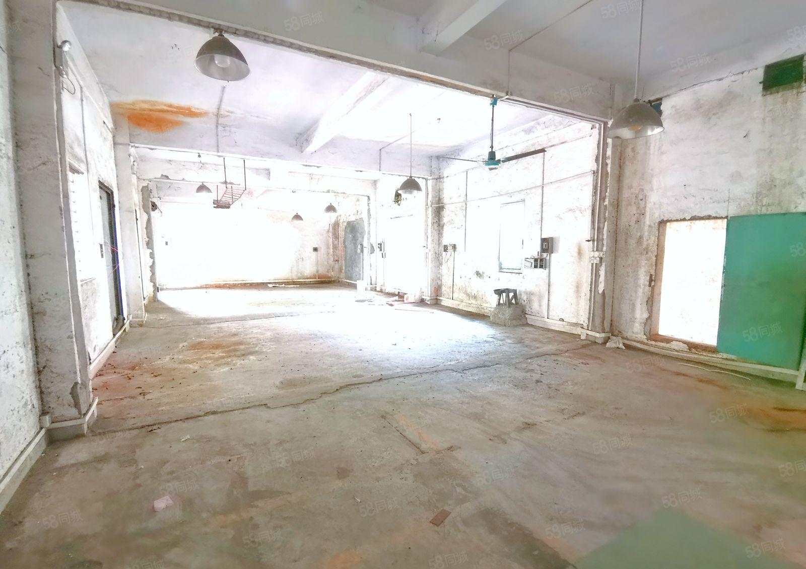 工业区独立一楼厂房250平方米招租现成办公室装修