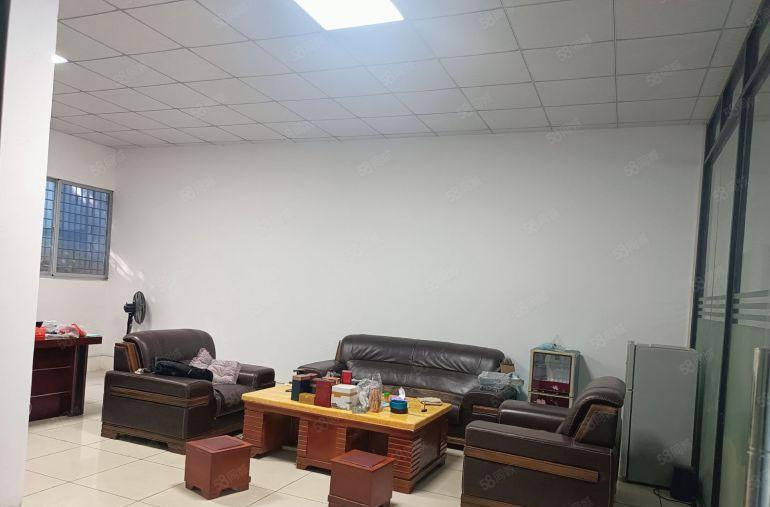 寮步镇华南城，小独院钢构1800平，实际面积高度9米，形象好