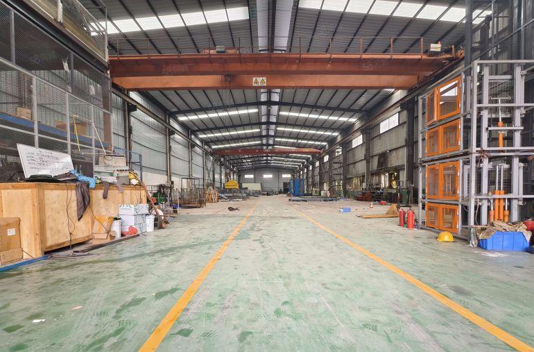 寮步镇钢构2400平方，价格优惠，高度9米，形象好 2部航车