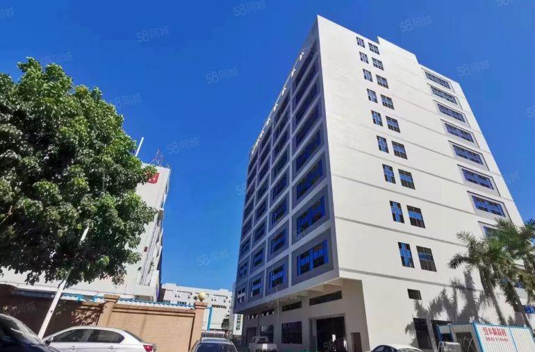 寮步华南城2楼2000平方厂房出租，高度5米3吨货梯