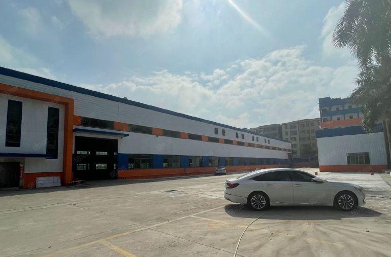 独门独院单一层钢构10米7400平，有独立办公室宿舍等空地大