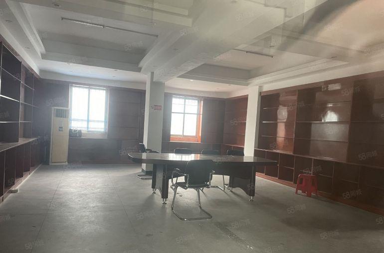 厂房出租，寮步下岭贝新空独门独院单一层1300平，带办公室