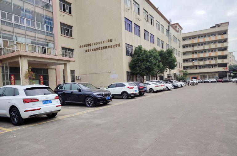 寮步镇凫山三楼1300平方带办公室装修水电齐全厂房出租