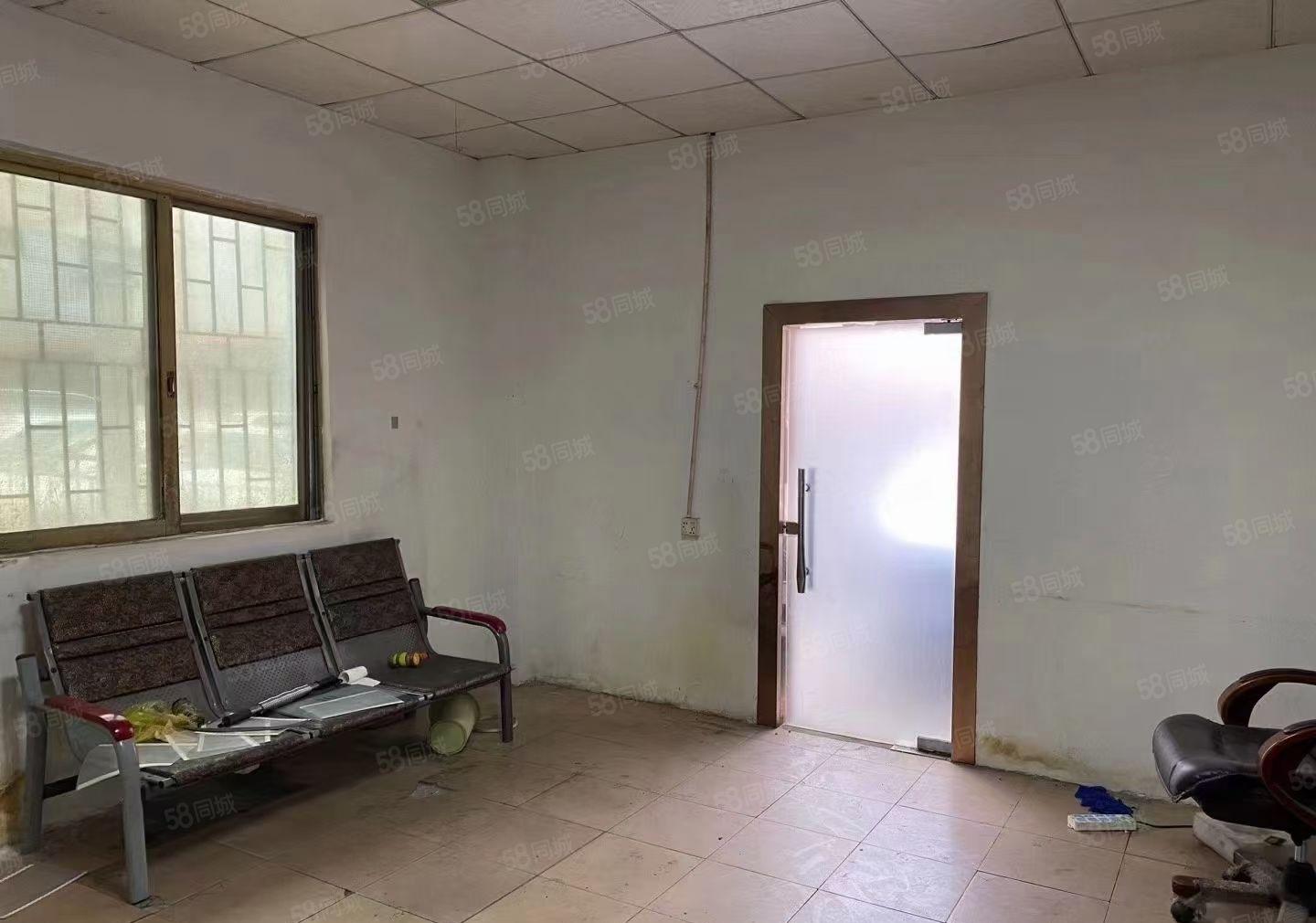 寮步泉塘原房东出租钢构2000平无公摊，带航车