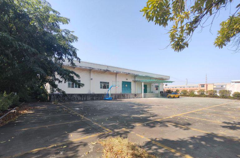 寮步独门独院单一层2300平方厂房出租，有宿舍和饭堂空地超大