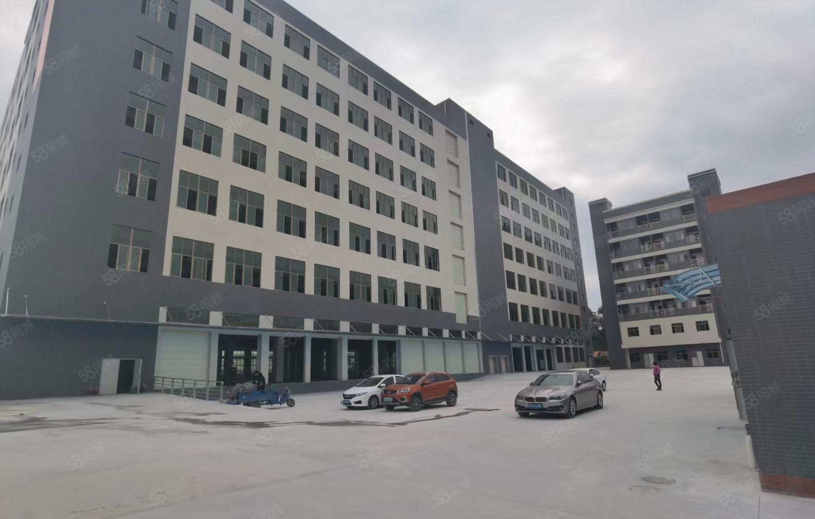 全新厂房出租三楼面积约3200平方米