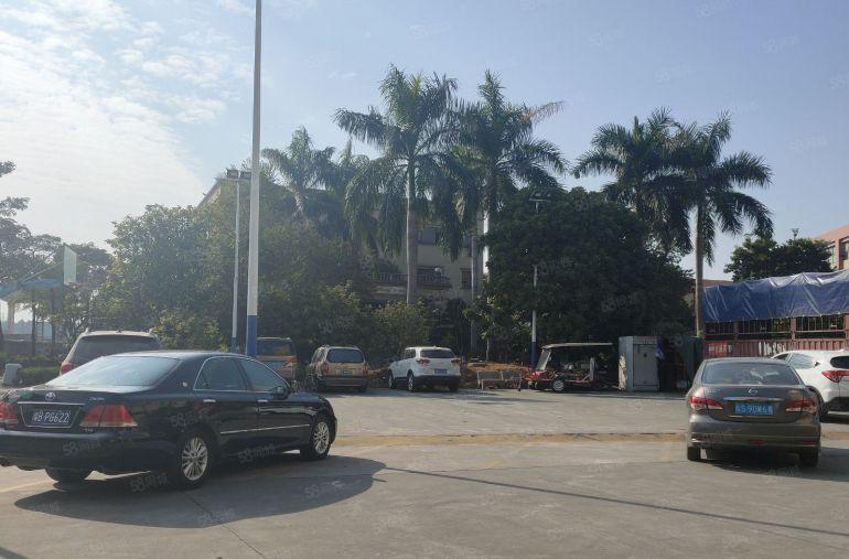 寮步 凫山 8米高 钢构 厂房出租1500平方,九成新