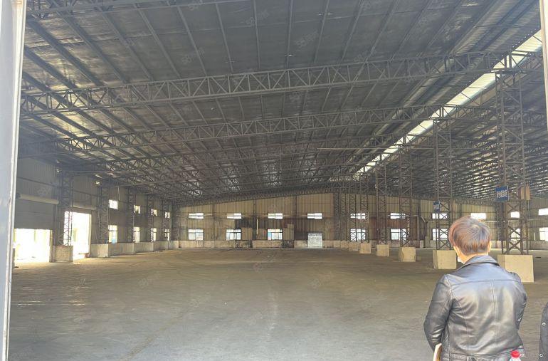 寮步厂房出租新出单一层独院。带独栋办公室，周边没有居民空地大