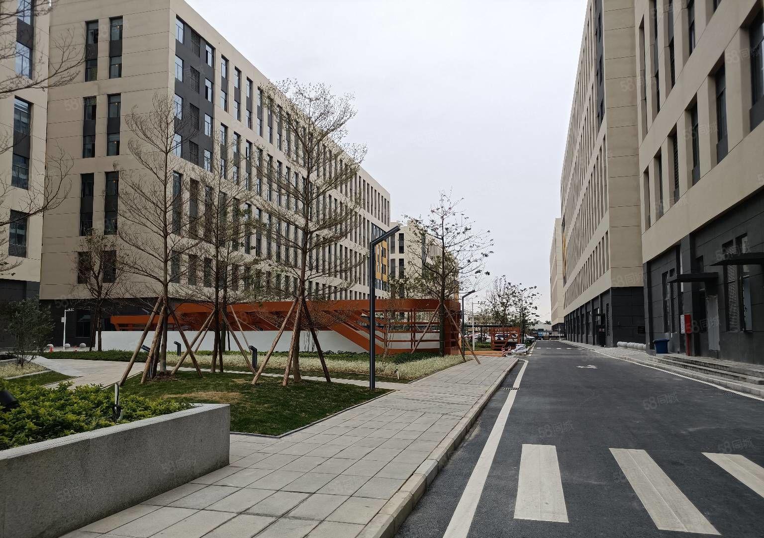 寮步全新高端厂房带红本消防齐全，交通方便，租金含税