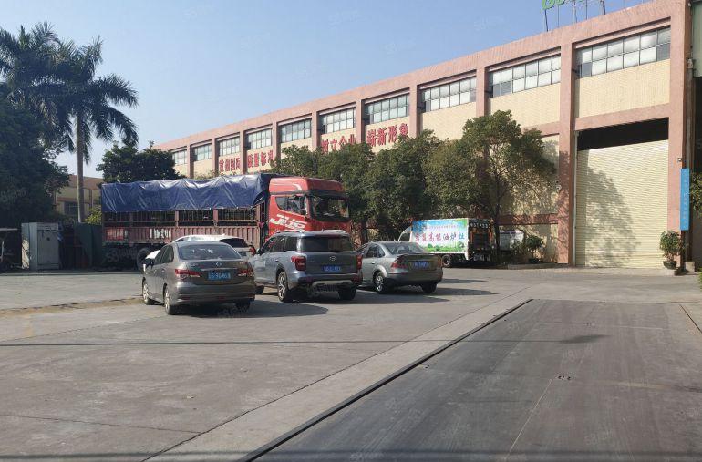 寮步 凫山 8米高 钢构 厂房出租1500平方,九成新