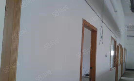 寮步 泉塘 独院 厂房出租 共5000平方，形象好