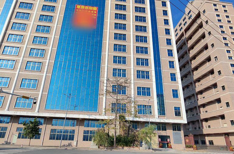 寮步原房东全新重工业21600平方厂房出租，大小分租超大货梯