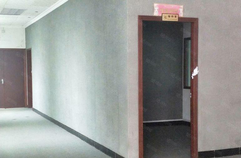 牛杨 二楼 1000平方 带办公装修 生产仓库都可以