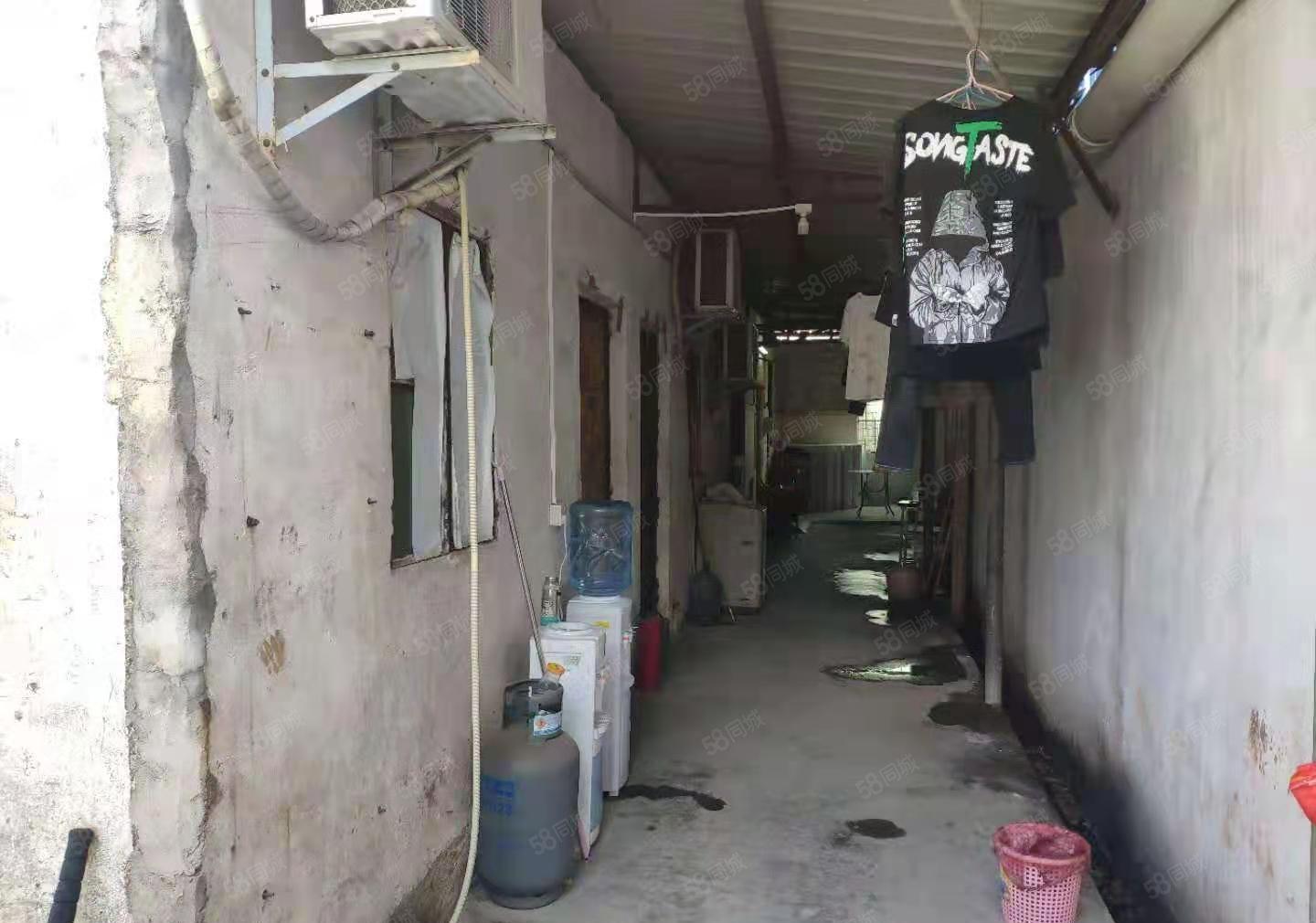 小独院钢结构厂房，小五金，有点小气味，小噪音都可以