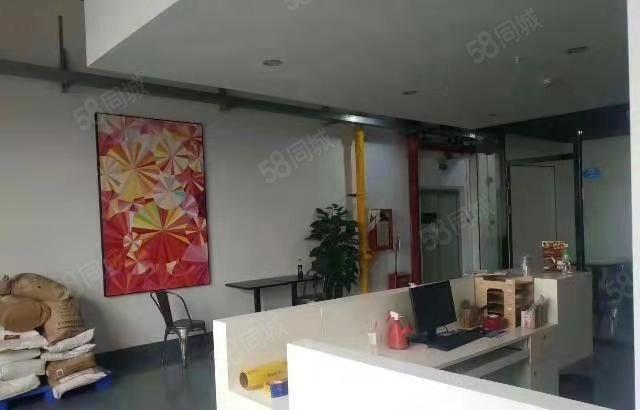 寮步 向西 路口 小厂房 700平方,8元急租！好招工