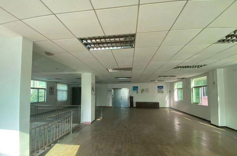 寮步牛杨独栋小厂房900平方出租，带精装修