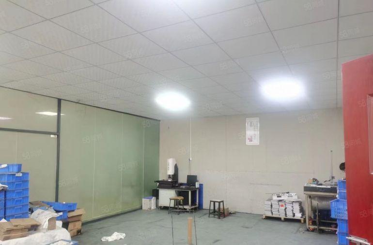 寮步 向西 路口 小厂房 700平方,8元急租！好招工