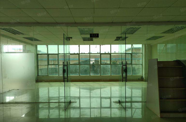 寮步岭厦即将空出二楼整层600平方，精装修，九成新