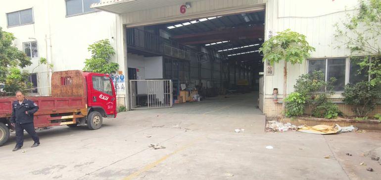 寮步镇钢构2400平方，价格优惠，高度9米，形象好 2部航车