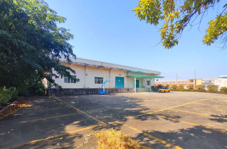 寮步独门独院单一层2300平方厂房出租，有宿舍和饭堂空地超大