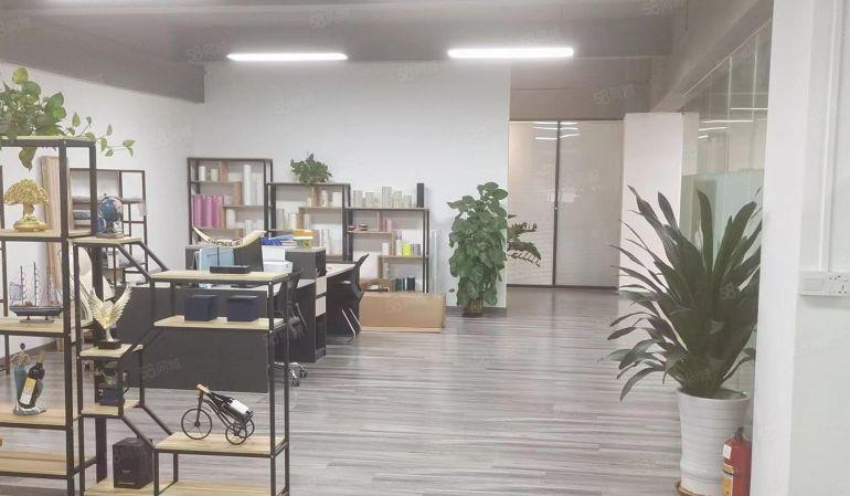 低价厂房出租！寮步凫山原房东厂房一楼700平，带办公室