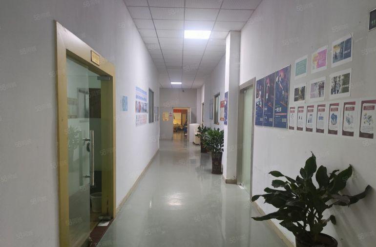 寮步(豪华装修)7050平独院厂房整租，花园式形象好，可环评