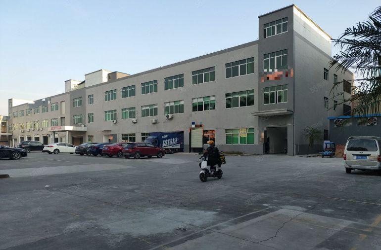 寮步 华南城 高新科技园 二楼 1000平方，带精装修