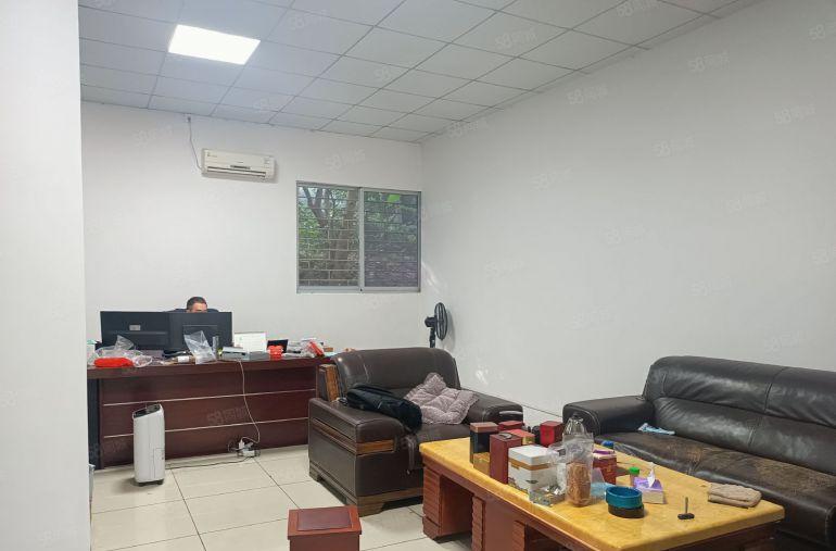 寮步镇华南城，小独院钢构1800平，实际面积高度9米，形象好