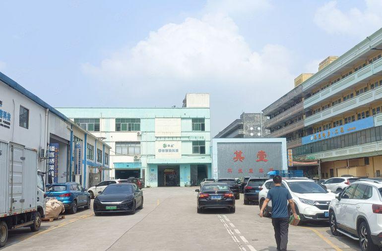 寮步汽车城附近工业园钢结构2400平，1200平方起租。